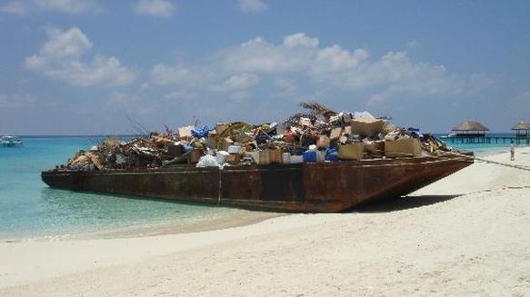 environmental impacts of tourism in maldives
